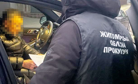 Розкрадання бюджетних коштів: на Житомирщині депутату та його посіпакам повідомлено про підозру