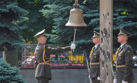 У Києві Дзвін Пам'яті пролунав 54 рази, з них дев'ять разів в пам'ять про мелітопольських авіаторів