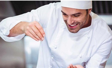 Робота у Старокостянтинові: запрошують водіїв, баристу, бармена, кухаря