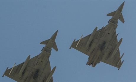 НАТО спростовує пряме зіткнення з РФ: Винищувачі Typhoon не збивали російські дрони над Україною