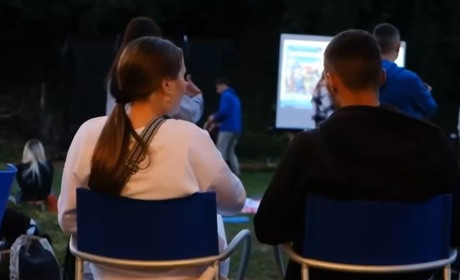 В Барі щочетверга проводять покази мультфільмів під відкритим небом, але це ще не все