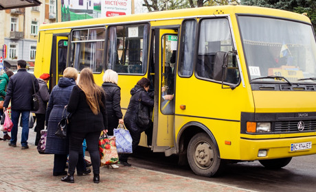 У Городку на Великдень курсуватиме додатковий рейс до кладовища