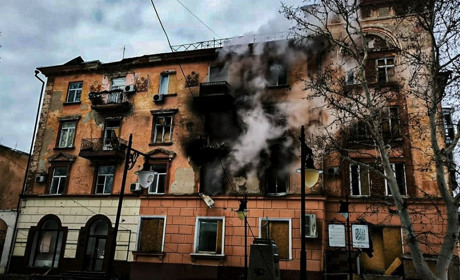 Окупанти на Херсонщині завдали ударів по критичній та соціальній інфраструктурі, житлових будинках