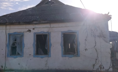 На Херсонщині окупанти і далі нищать житло, викрадають цивільних та грабують населення