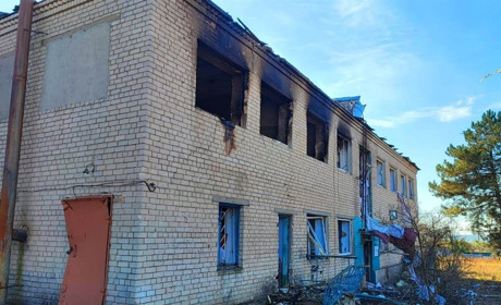 Російські терористи атакують Херсонщину: цілять по житлових будинках, підприємствах