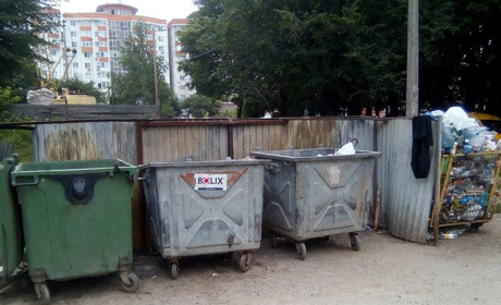 Компанія з вивозу сміття у Добропіллі відновлює роботу: населення просять сплатити рахунки