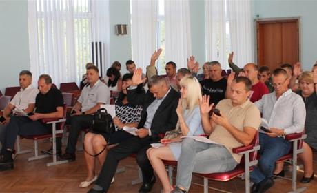 Барська міськрада 19 серпня провела позачергову сесію: відео