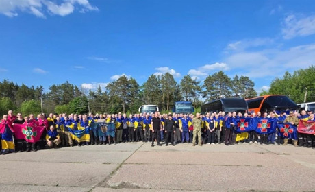 Пройшов перший етап обміну полоненими 1000 на 1000: повернувся Павло Зозулюк з Каховки