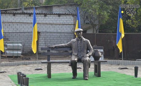 Чому в Переяславі поспіхом відкрили пам’ятник Герою України Михайлу Сікорському?