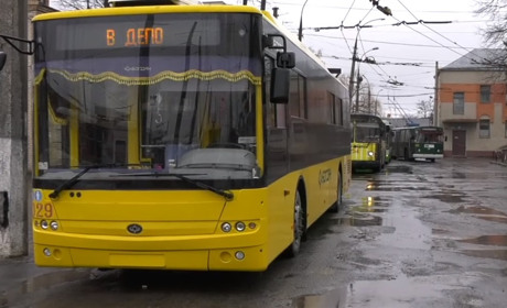 Громадський транспорт зупинятимуть під час повітряної тривоги, - Гамалій