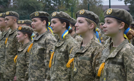 Новачки ліцею з посиленою військово-фізичною у Звягелі склали Клятву
