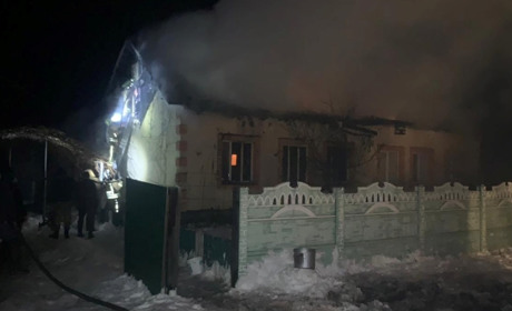 Рятувальники Вараського району за два дні ліквідували дві пожежі