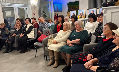 У Сарнах презентували фотовиставку «Розкішні досі»: яким був фінал проєкту «Жити, радіючи»