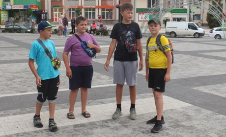 Ланцюжок добра триває. Несподіване продовження історії наших хлопчаків-волонтерів