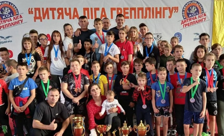 Сборная команда Бессарабии завоевала кубок на Всеукраинском турнире детской лиги грепплинга