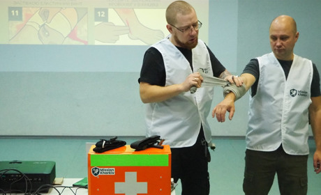 Нетішинські атомники пройшли курс з надання домедичної допомоги