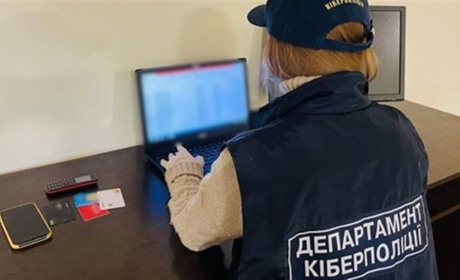 Відбувся штрафом. Житель Берези розміщував свої порнографічні знімки на сайті знайомств