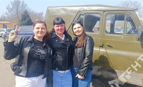 Доньки загиблого воїна з Саф’янівської громади віддали його автівку на потреби ЗСУ