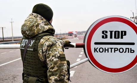 Проїзд без обмежень та без тестування – що відбувається на КПВВ з Кримом в липні
