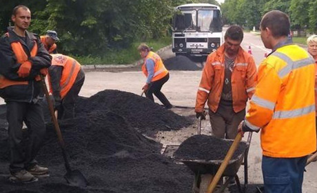 Ігноруєш пасок безпеки, мотошолом чи світловідбивач на одязі в темну пору - штраф до 510 гривень
