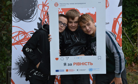 Як у Сватовому пройшов бібліотечний NON-STOP «Насильству немає виправдання», присвячений гендеру