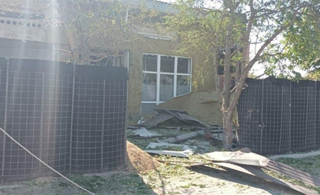 На Херсонщині через ворожі обстріли пошкоджені житлові будинки та приватні автівки
