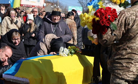 У Сарнах попрощалися з командиром взводу «Поліських вовків» Олександром Касацьким