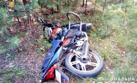 У Вараському районі в ДТП загинув мотоцикліст