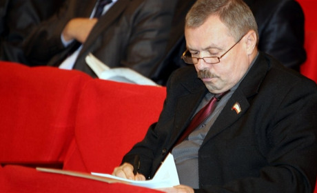 Засудженого за держзраду ексдепутата Верховної ради Криму відпустили на волю