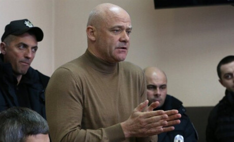 Підарешт. Мера Одеси взяли під варту у справі щодо заводу "Краян". Що про це відомо