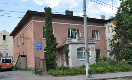 Будівлю відділу переливання крові Чортківської міської лікарні продадуть з молотка