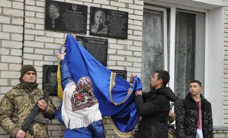 У Сарнах відкрили меморіальні дошки загиблим воїнам