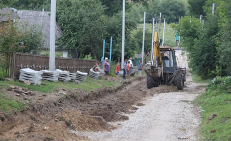 Від радянських машин до сучасних самоскидів. Як оновлюють автопарк комунальників у місті Городок