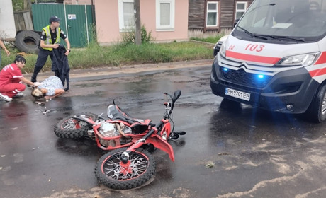 У Шостці правоохоронці встановлюють обставини ДТП з потерпілою
