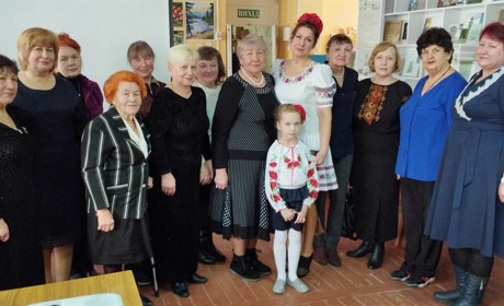 До дня поезії глухівчанки читали власні вірші. Про що пишуть наші жінки?