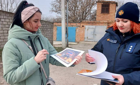 32 пожежі від початку року: рятувальники проводять рейди у Первомайську, щоб виявити паліїв