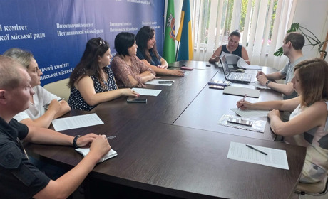 Мешканка Шепетівщини, яка не донесла сміття в призначене місце, сплатить чималий штраф