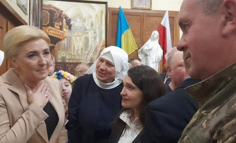 Допомога від першої леді Польщі за проханням сестер-домініканок з Чорткова