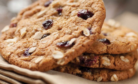 Рецепт дня: вівсяне печиво з горіхами та родзинками