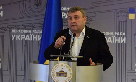 Перенести навчання в кабінети сільської ради - запропонував нардеп Сергій Литвиненко