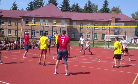 До Дня села в Пристромах провели волейбольні змагання, а виграли не господарі