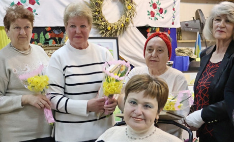 Творчість без бар’єрів: у музеї представили роботи п’яти майстринь на виставці «Великдень об’єднує»