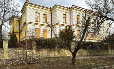 Ворожі обстріли Херсонщини: окупанти цілять по житловій забудові та цивільній інфраструктурі