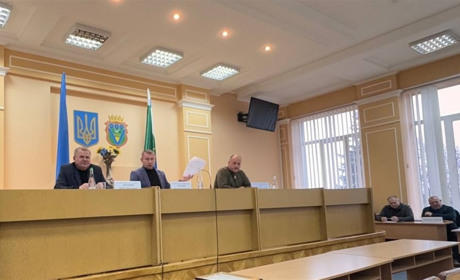 Вараська райрада: підсумкова сесія і захист інтересів виборців