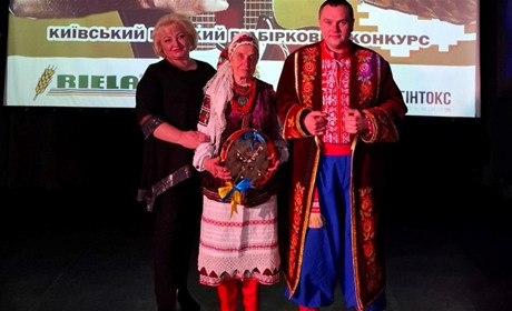 Дует Віри Яреми та Віталія Пащенка з Переяславщини виступив на фестивалі "Червона рута"