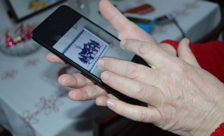 Смартфон за вакцинацію: як реагують сарненці на ініціативу президента