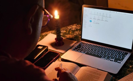 «Це вже не графіки, а хаос»: городоччани про найжорсткіші відключення та як цим користується ворог