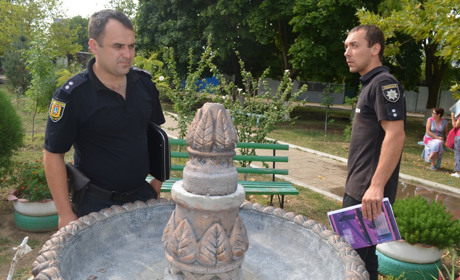 Біля каплички в селищі станції "Дністер" розбили фонтан: винних вже знайшли, і це не хулігани