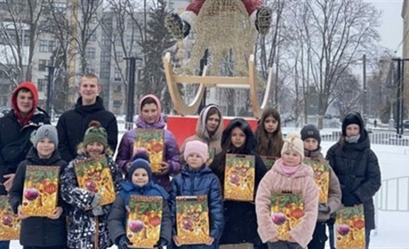 Діти Дворічанської громади отримали подарунки на День Святого Миколая
