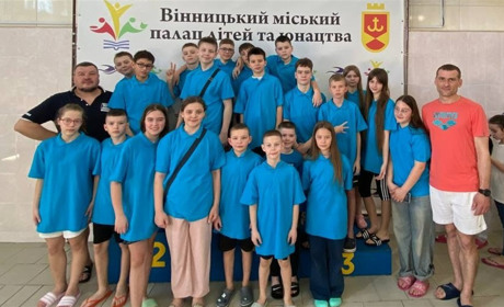 18 медалей привезли жмеринські плавці з відкритого чемпіонату міста Вінниця серед школярів